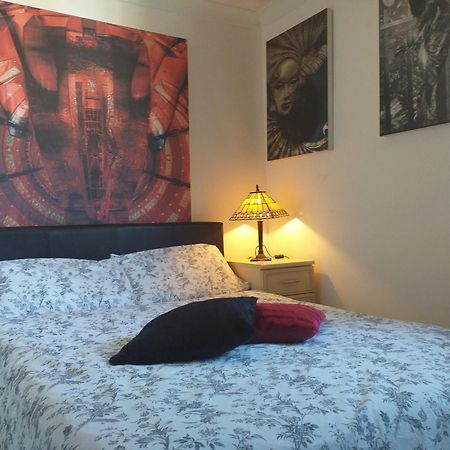 Lovely Double Bedroom In Rotherhithe London Eksteriør bilde